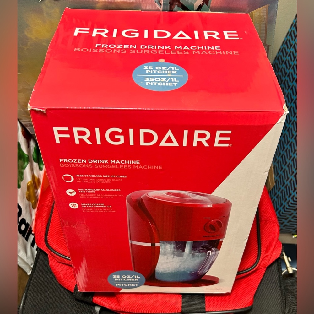 ✨✨ Frigidaire Frozen Drink Machine ✨✨